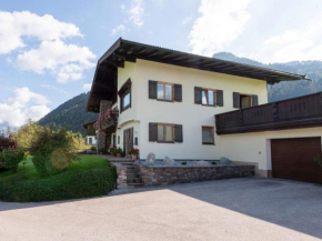 Holiday flat on a farm in Tyrol 100 m from the mountain railway, Itter